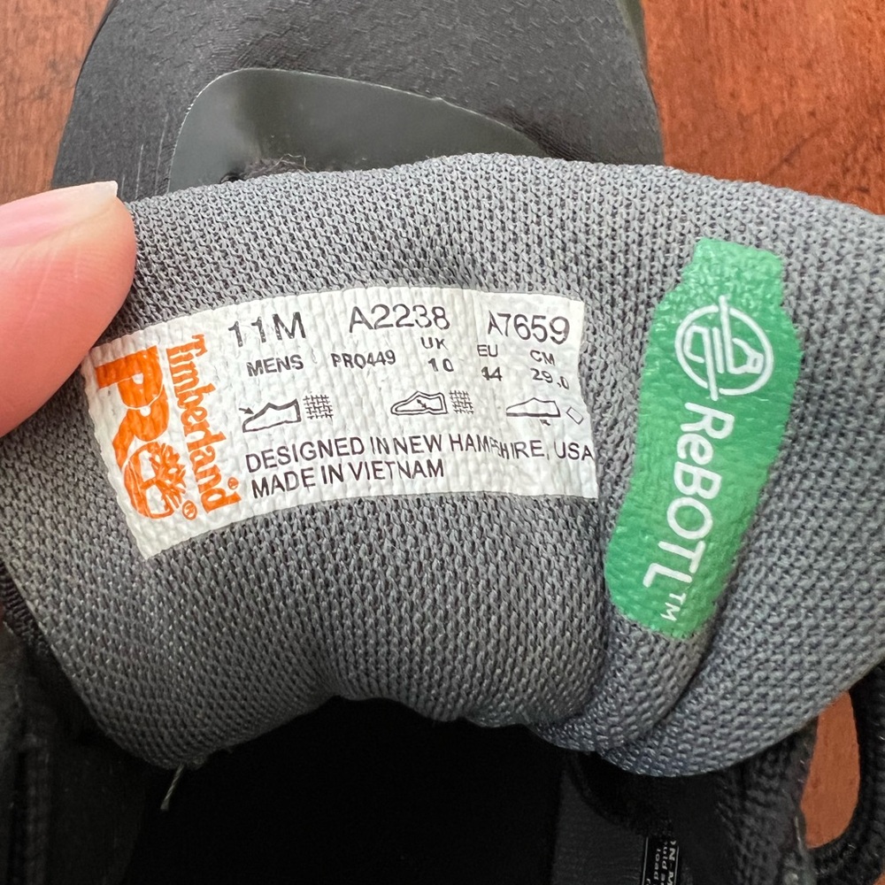 Timberland steel toe work sneakers - Picture 3 of 5